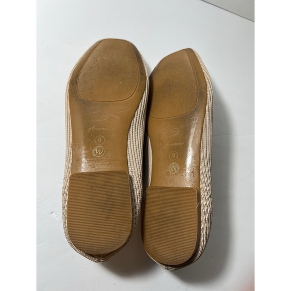 Elegant Beige Women's Flats - Picture 6 of 8